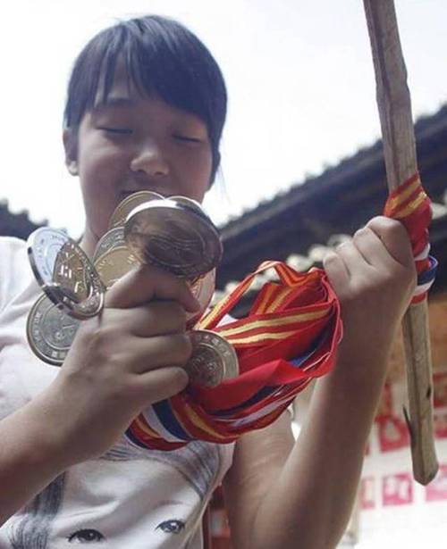 戴假肢3次登顶泰山,戴假肢3次登顶泰山会怎样